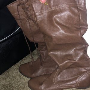 women brown boots